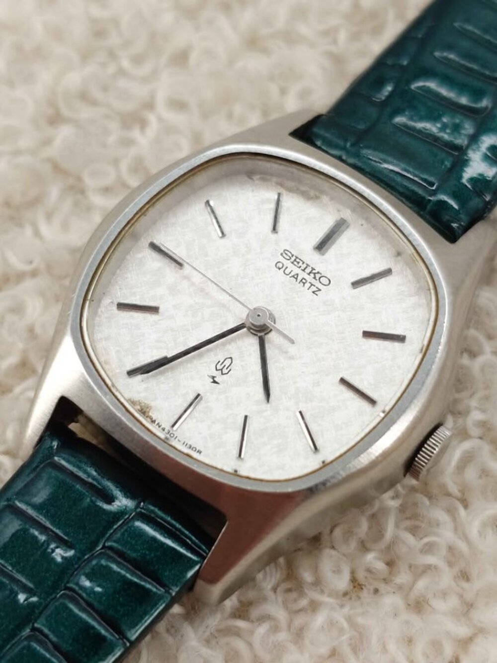 Seiko Quartz Women's Watch 4301-5000 Vintage 1974 Silver Textured Dial 23mm 70s - Picture 4 of 5